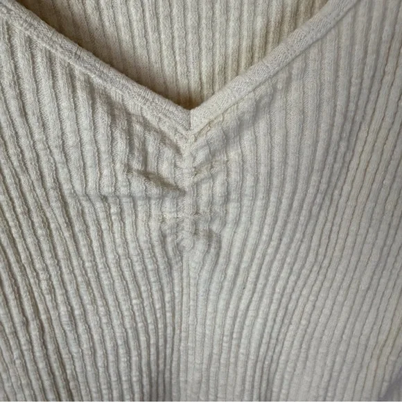 Anthropologie T.La Cinched VNeck Ribbed Top Cream Size Small Classic Boho - Picture 4 of 9